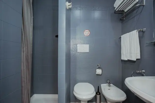 Basic Tek Büyük Yataklı Oda