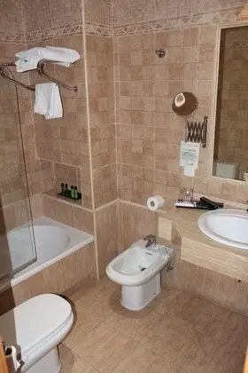 Tek Büyük veya İki Ayrı Yataklı Oda