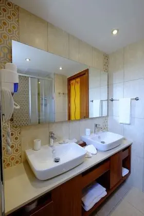 Deluxe Tek Büyük Yataklı Oda, Deniz Manzaralı