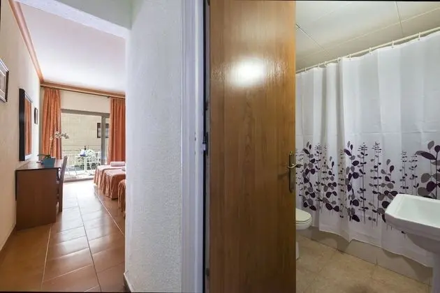 Üç Kişilik Oda, Şehir Manzaralı