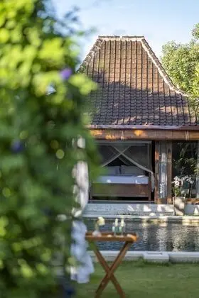 Basic Villa, Birden Çok Yatak
