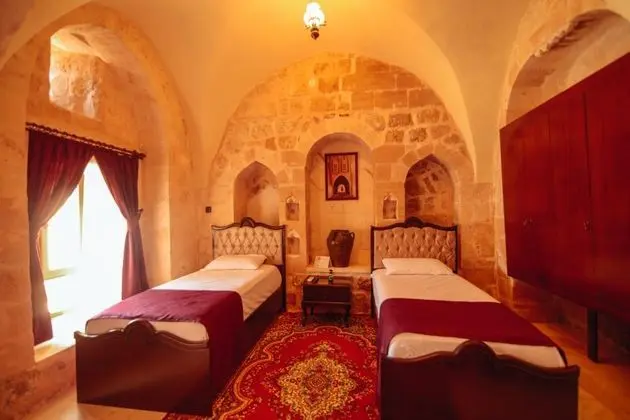 Twin, Avlu Manzaralı