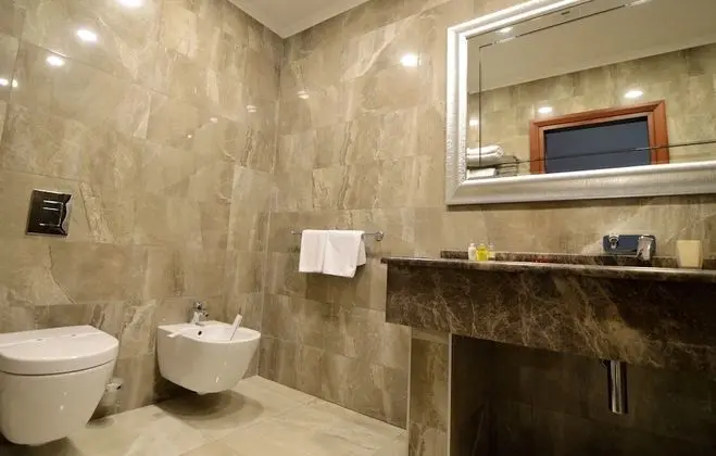 Deluxe Tek Büyük veya İki Ayrı Yataklı Oda, Deniz Manzaralı