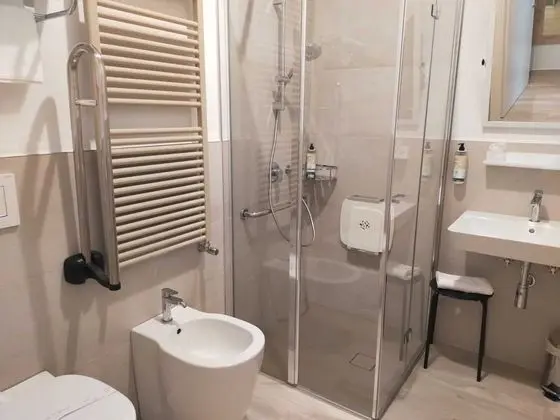 Economy Tek Büyük Yataklı Oda