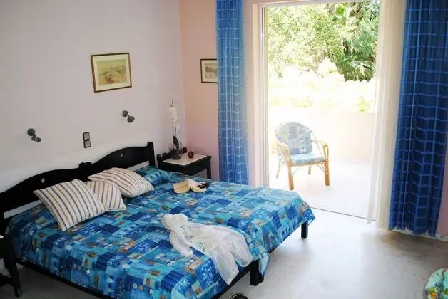 Oda, Sigara İçilmez, Bahçe Manzaralı (4 Adults)