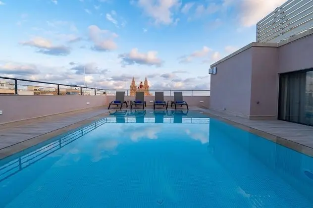 Deluxe Çatı Katı Süiti (Penthouse), Kişiye Özel Havuzlu (Free fully stocked minibar)