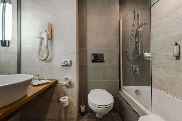 Economy Tek Büyük veya İki Ayrı Yataklı Oda