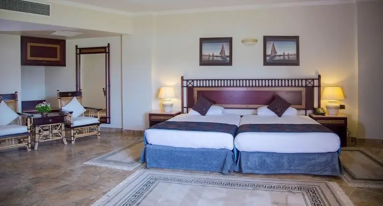 King or Twin Deluxe Garden View Room