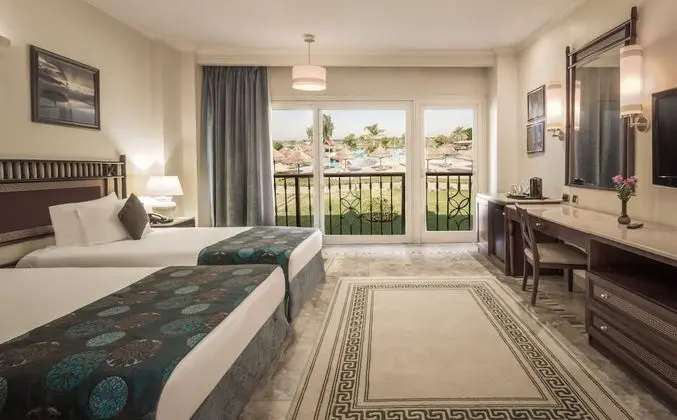 King or Twin Deluxe Garden View Room