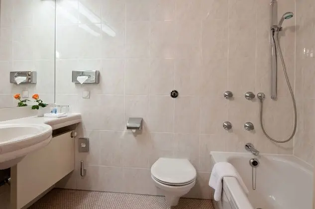 Comfort Tek Büyük Yataklı Oda