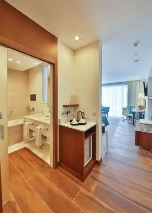 Deluxe Tek Büyük Yataklı Oda, Deniz Manzaralı