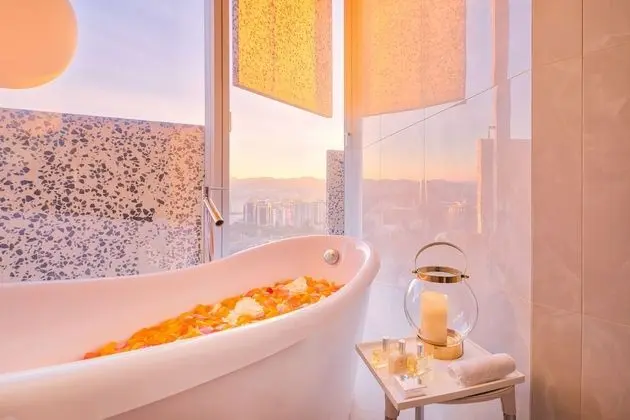 Deluxe Tek Büyük Yataklı Oda, Şehir Manzaralı