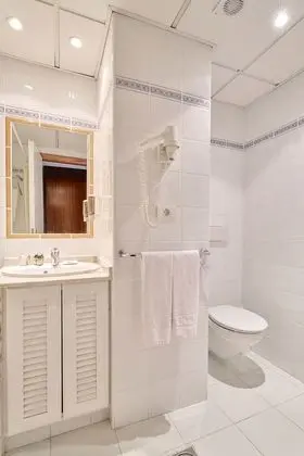 Standard Tek Büyük Yataklı Oda