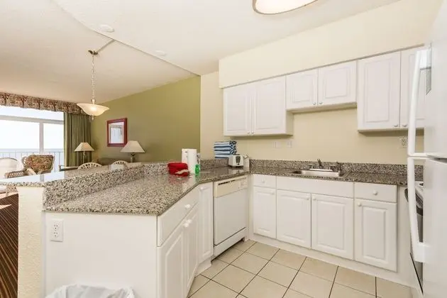 2 bedroom 2 bathroom Non-Smoking condo