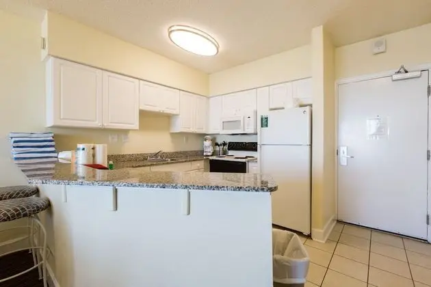2 bedroom 2 bathroom Non-Smoking condo