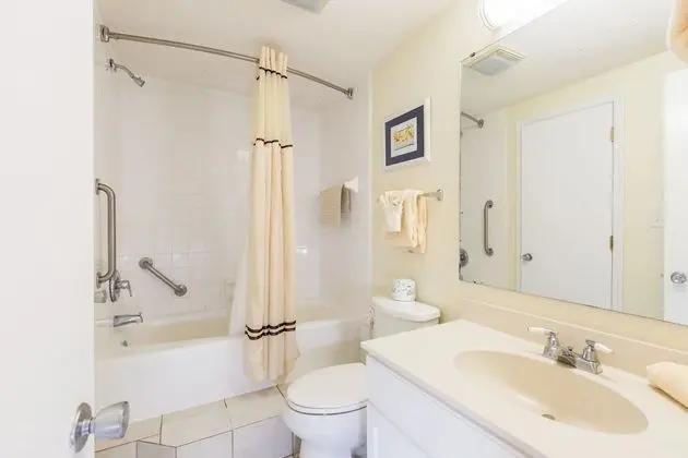2 bedroom 2 bathroom Non-Smoking condo
