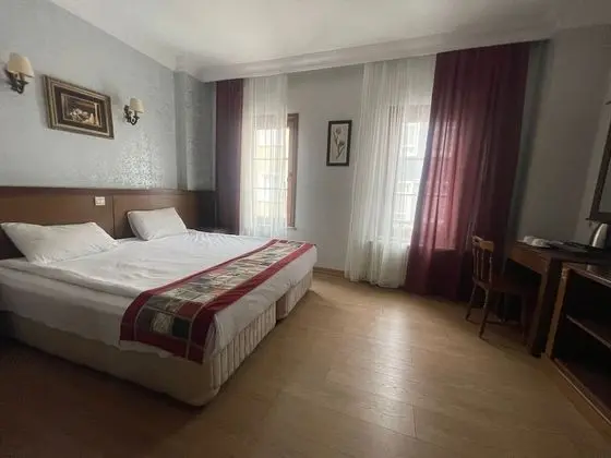 Standard Tek Büyük Yataklı Oda