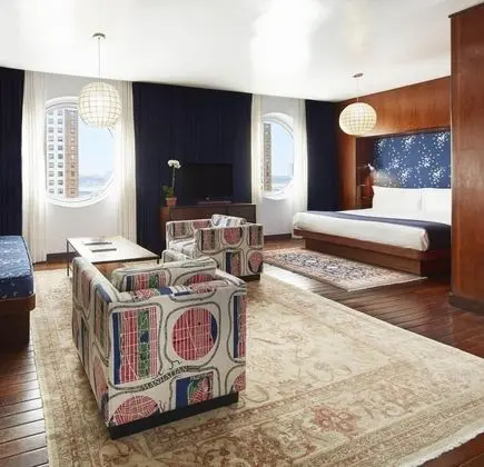 Junior Çatı Katı Süiti (Penthouse)