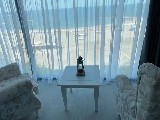Panoramic Apart Daire, 2 Yatak Odası, Plaj Manzaralı, Denize Sıfır