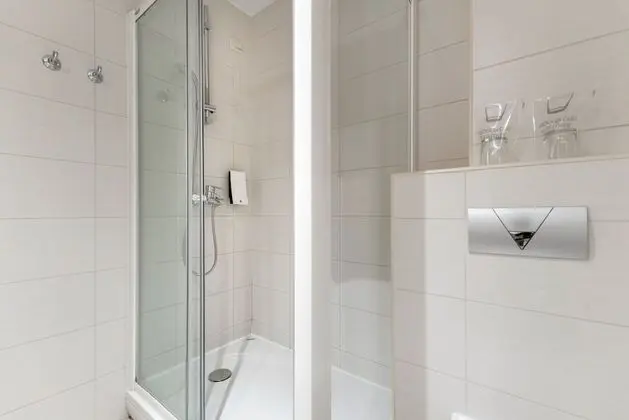 Tek Büyük veya İki Ayrı Yataklı Oda, Balkon, Deniz Manzaralı
