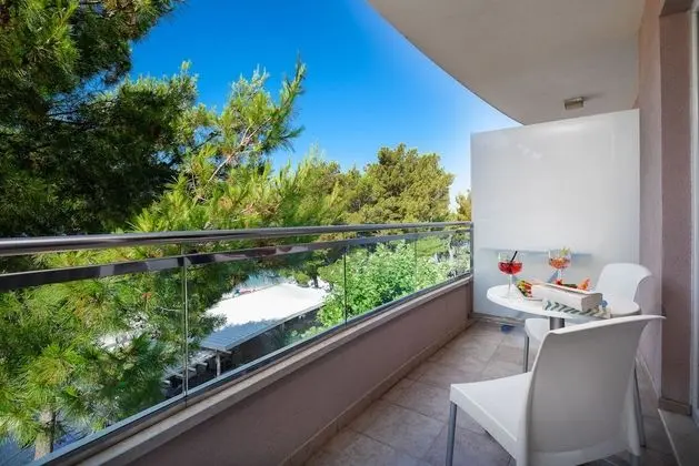 Tek Büyük veya İki Ayrı Yataklı Oda, Balkon, Deniz Manzaralı