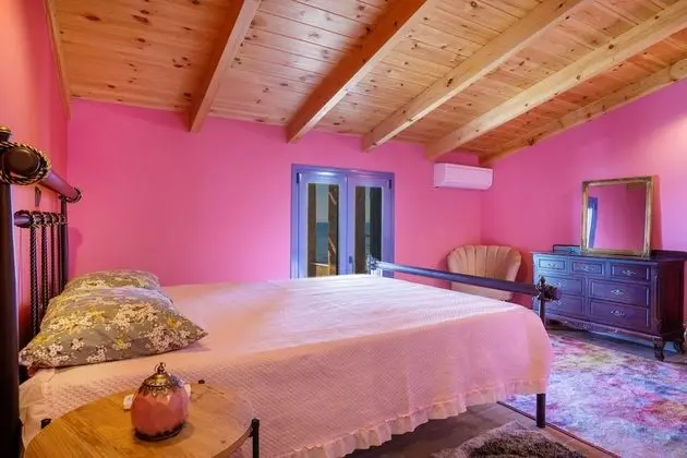 Family Ev, Birden Çok Yatak, Denize Bakan (Maritinas Stone House On The Beach)