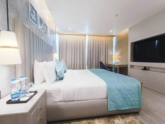 Luxury Oda