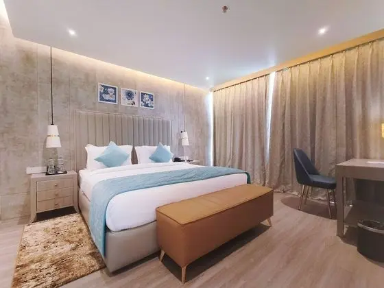 Luxury Oda