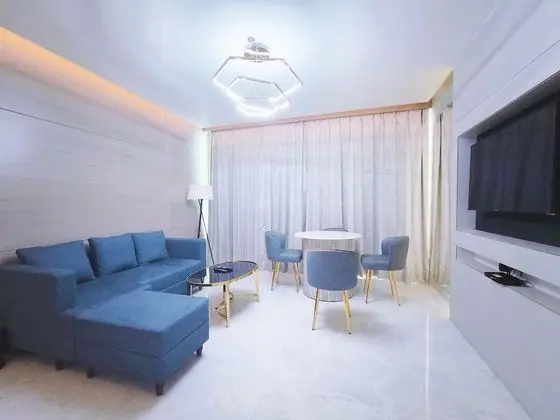 Luxury Oda