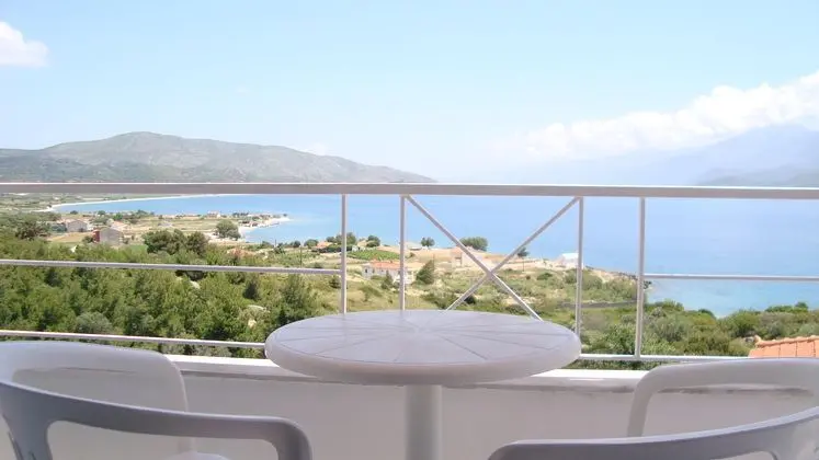 1 Çift Kişilik Veya 2 Tek Kişilik Yatak Sea View