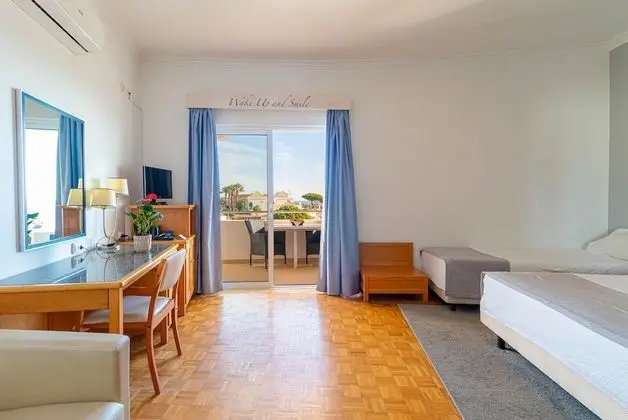 Tek Büyük Yataklı Oda, Kısmi Deniz Manzaralı