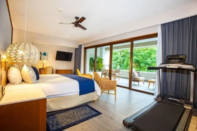 1 Bedroom Sierra Suite *250 USD Resort Credit
