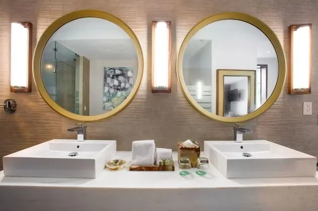 1 Bedroom Sierra Suite *250 USD Resort Credit