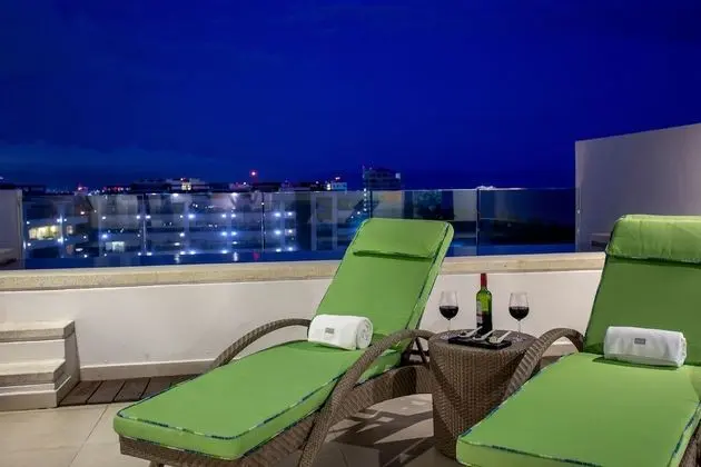 1 Bedroom Penthouse Residences