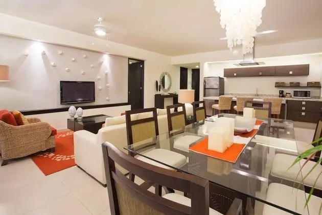2 Bedroom Residences Kids eat & stay Free