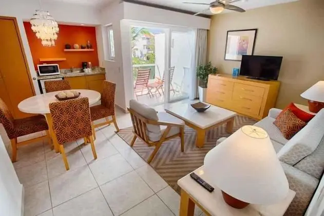 Emotions Select One Bedroom Suite *200 USD Resort Credit