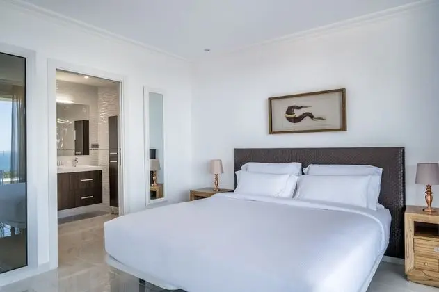 Marivent Luxury Apartments 3 double Rooms