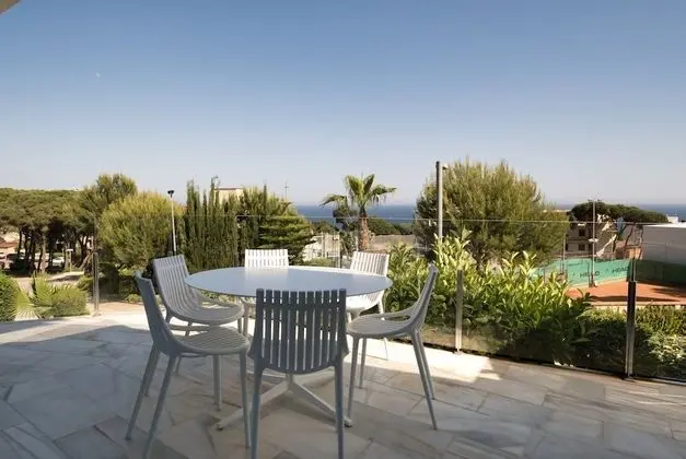 Marivent Luxury Apartments 3 double Rooms