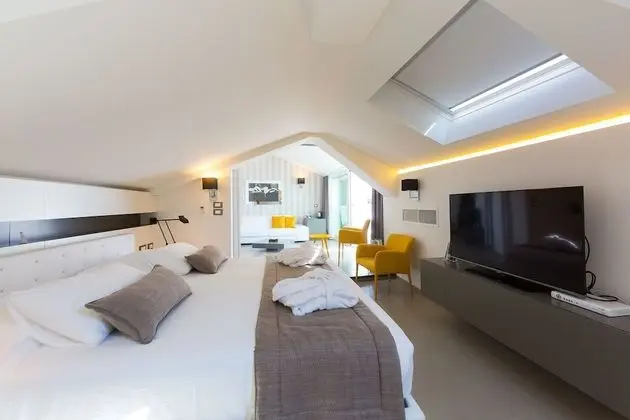 Deluxe Süit, Kısmi Deniz Manzaralı
