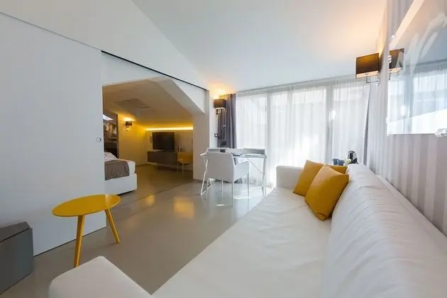 Deluxe Süit, Kısmi Deniz Manzaralı