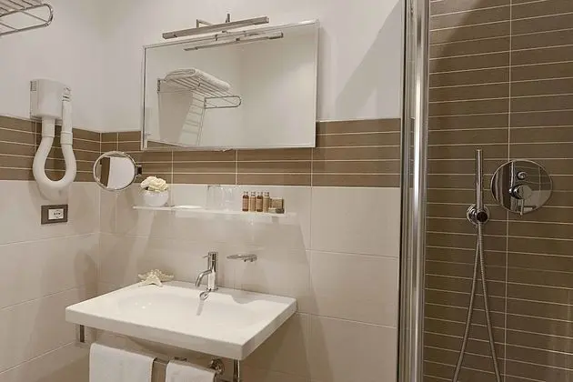 Standard Tek Büyük Yataklı Oda, Şehir Manzaralı