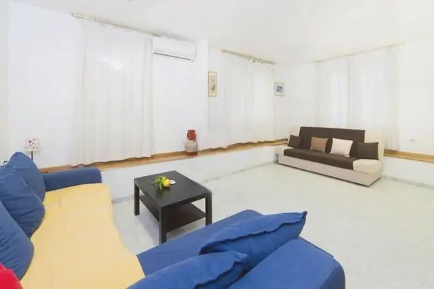 Family Apart Daire, Havuz Manzaralı