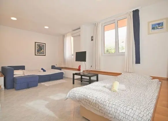 Family Apart Daire, Havuz Manzaralı