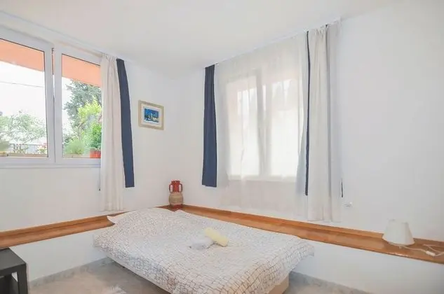 Family Apart Daire, Havuz Manzaralı