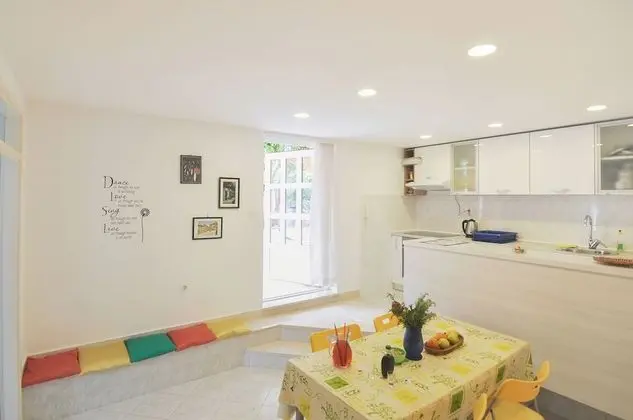 Family Apart Daire, Havuz Manzaralı