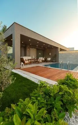 Villa, Deniz Tarafı, Özel Havuzlu