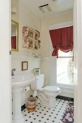 Deluxe Tek Büyük Yataklı Oda (Elena)