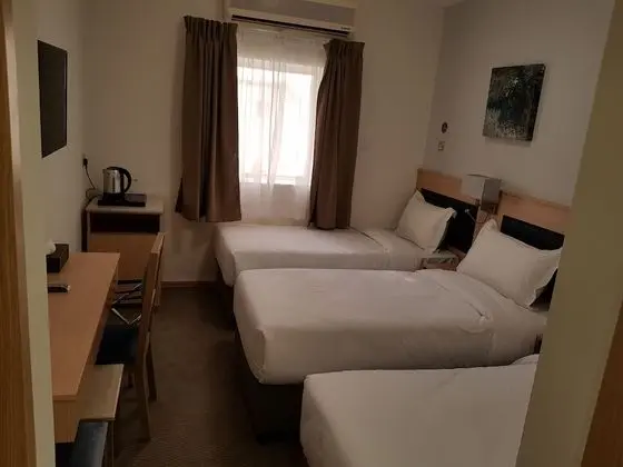 Üç Kişilik Oda, 3 Tek Kişilik Yatak, Şehir Manzaralı