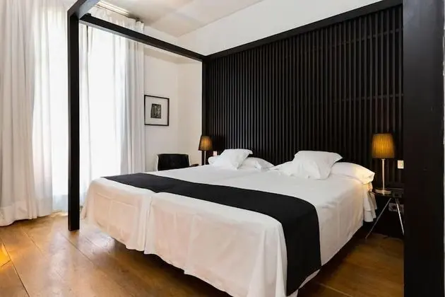 Standard Tek Büyük veya İki Ayrı Yataklı Oda (parking included)