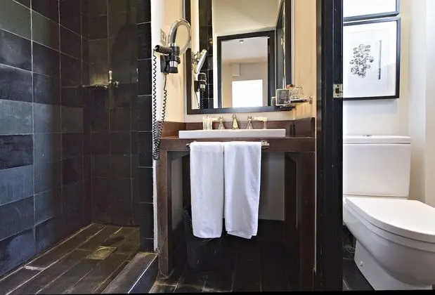 Standard Tek Büyük veya İki Ayrı Yataklı Oda (parking included)